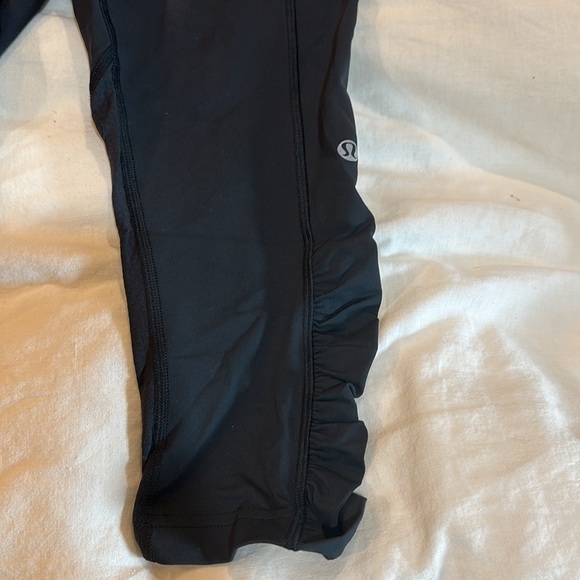 Lululemon Capri leggings pants size 4 - Picture 2 of 5